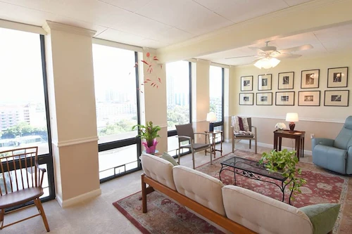 Image of Westminster Palms (6)