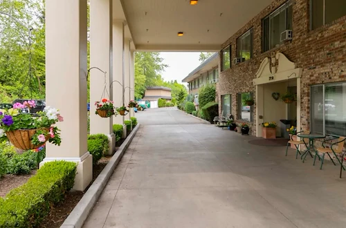 Image of Redmond Heights Senior Living (2)